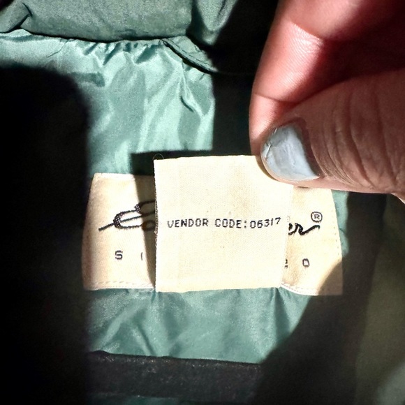 Eddie Bauer: Women’s Vintage Goose Down Deep Green Puffer Vest, Small Petite - Picture 4 of 7